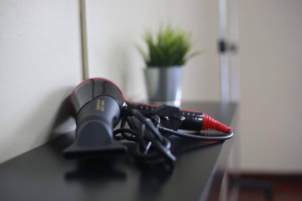 Hair dryer