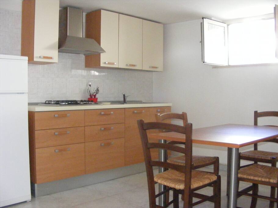 La cucina attrezzata può accogliere un letto aggiunto