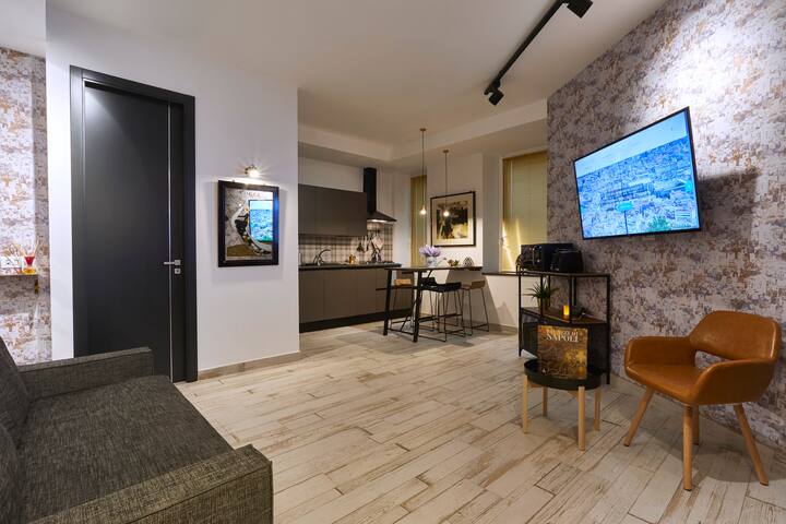 Luxury Experiences | Twin Apt (8guests) – Toledo gallery image 4