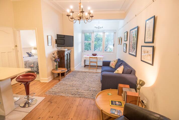 Light and Airy Apartment in Fabulous Location gallery image 4