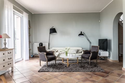Top Airbnb: Villefranche • Panoramic Seaview villa • Pool & AC à Villefranche Sur Mer