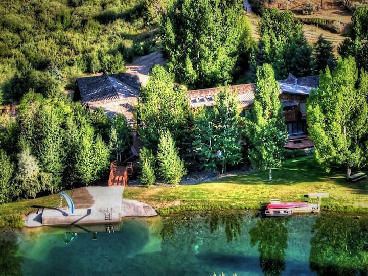 WOLVERINE LAKE LODGE7,000 ft, 150 PRIV AC W LAKE Cabins for Rent in