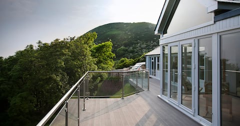 Stylish Coastal Retreat