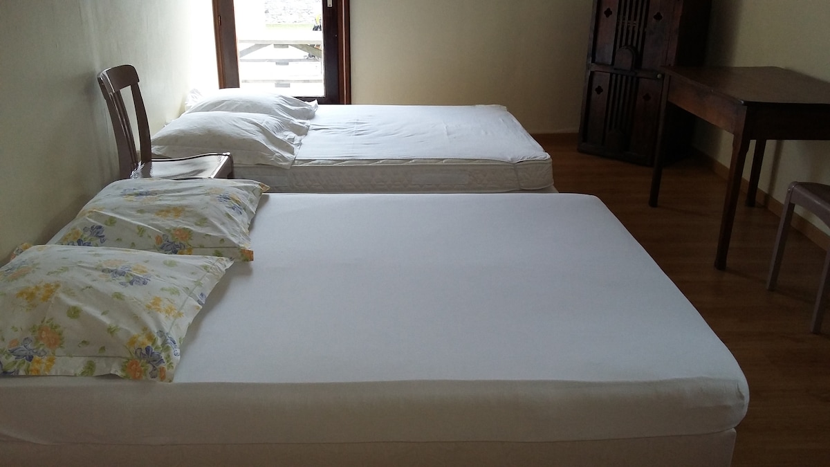 חדר שינה כפול בקומת הקרקע