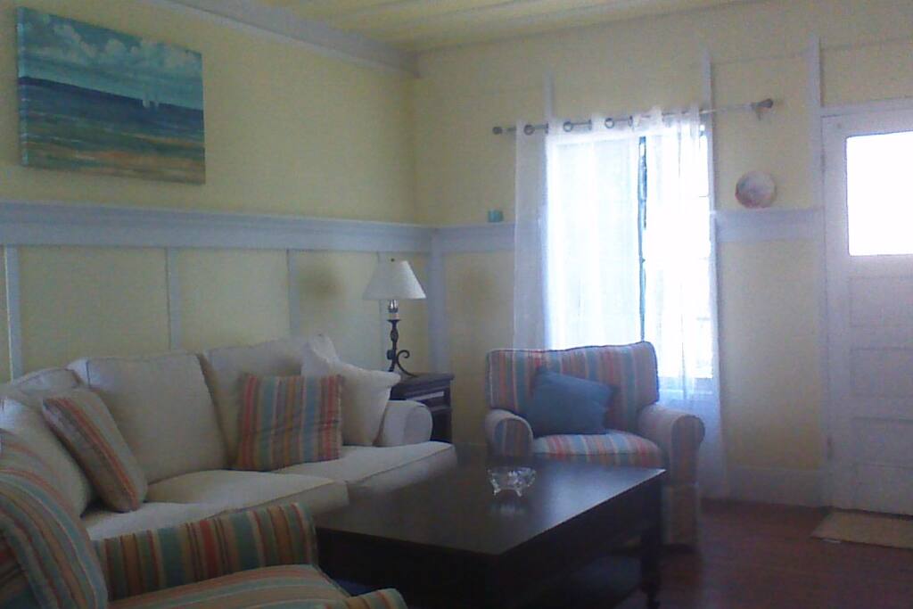 Comfortable Living Room overlooking the yard!!
