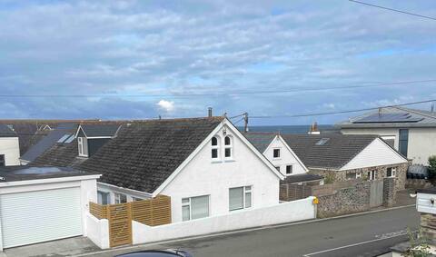 2 Bedroom Cottage 100 Meters from Polzeath Beach