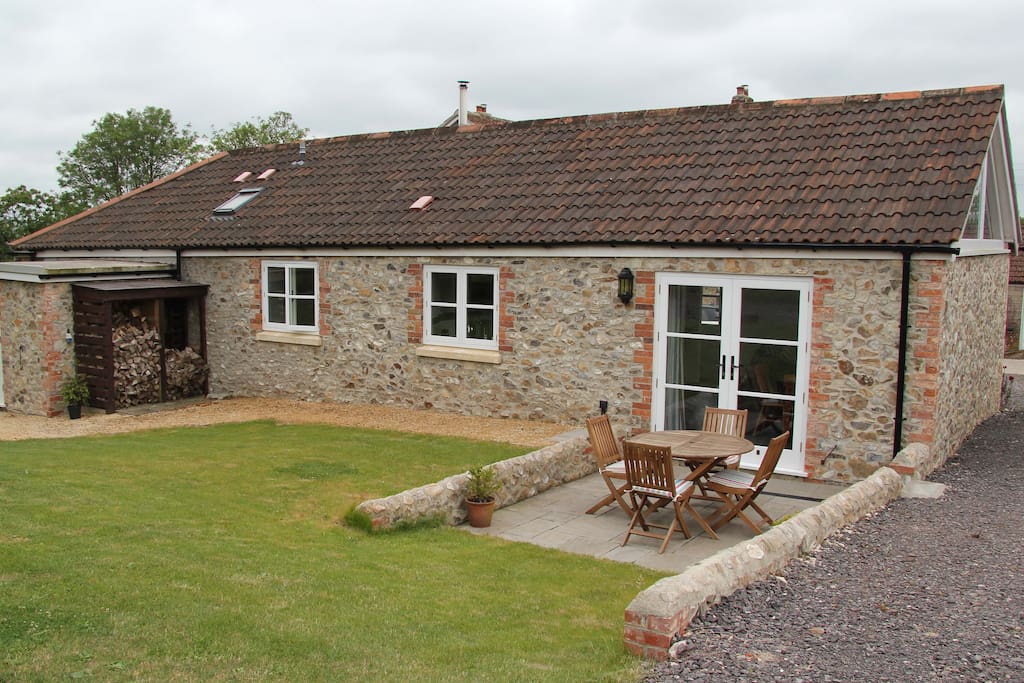 The garden and french doors leading out to the patio