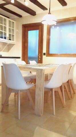 HIRUTXULO RENTAL – OLD TOWN gallery image 2