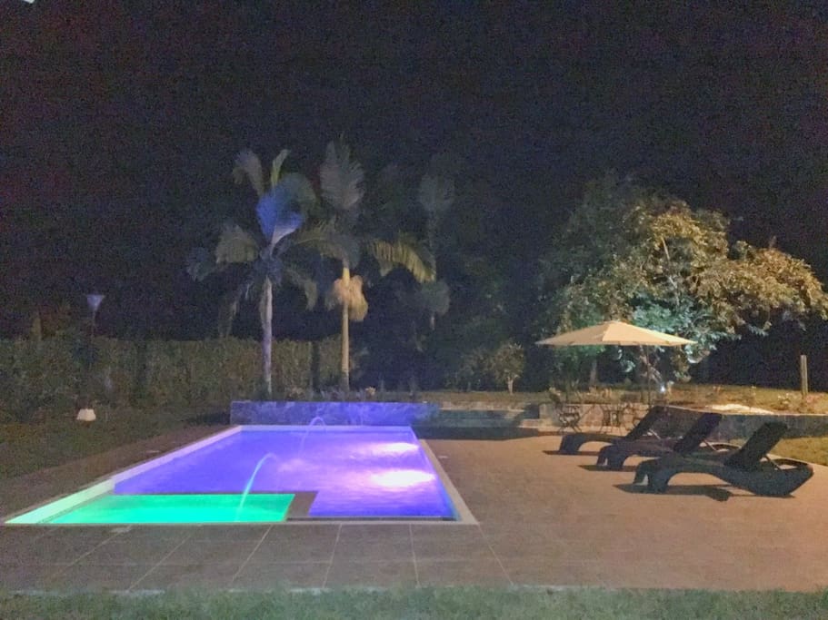 Piscina y zonas húmedas