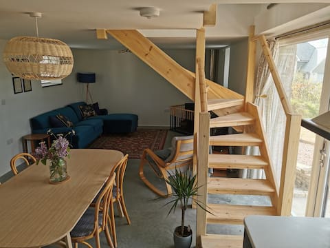 Successful Airbnb property: Highfield Barn - wood fired hot tub and games room in Torridge