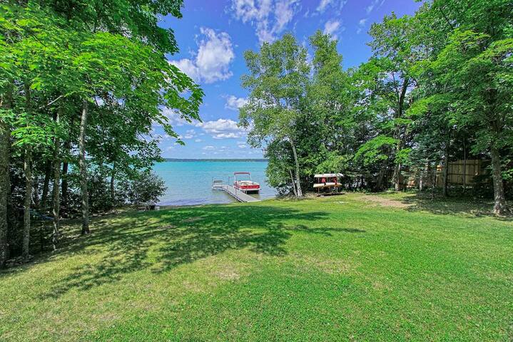 Sugar Lake Sanctuary - Cottages for Rent in Cohasset, Minnesota, United