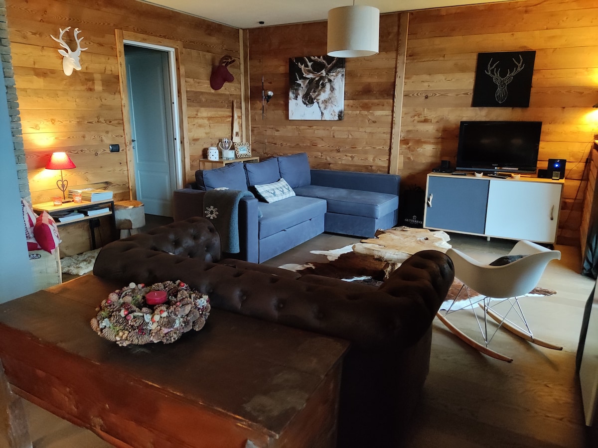 Top Airbnb: Beautiful penthouse on the slopes/golf with garage in Sestriere