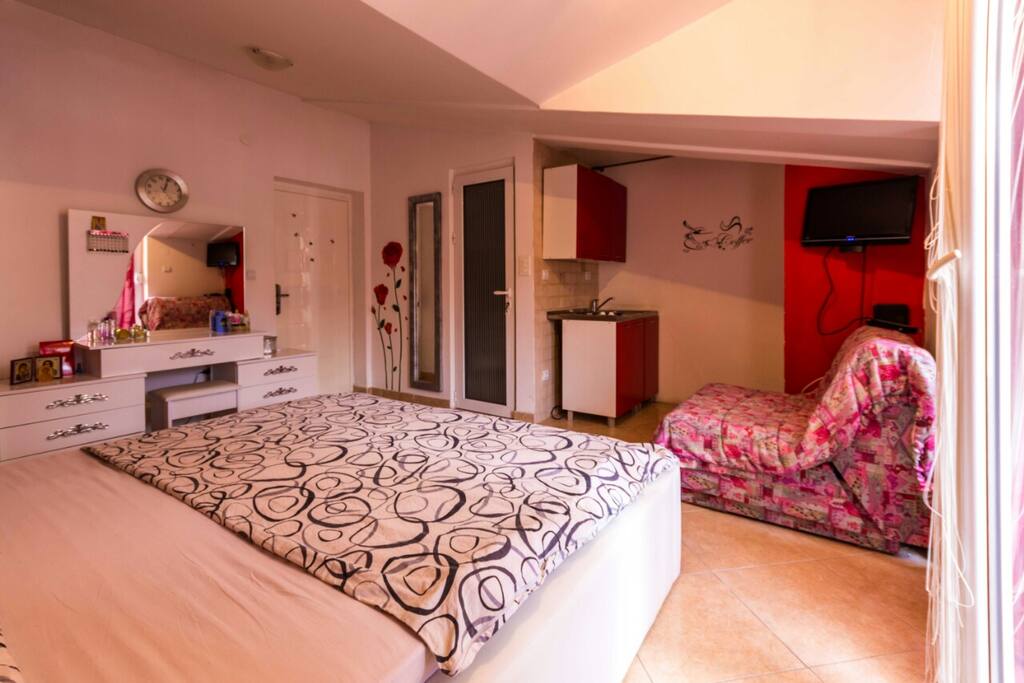 extra bed on demand