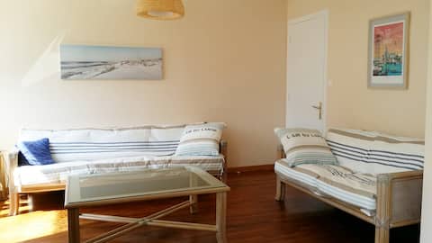 Top Airbnb: Spacious house with garden. in Brest