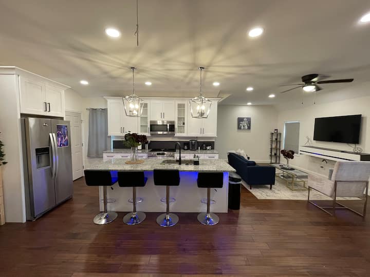 Entire Place 10 Minutes From Downtown! - Atlanta, GA