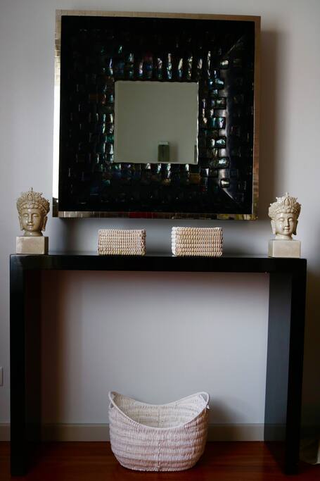 Elegant & minimalist room