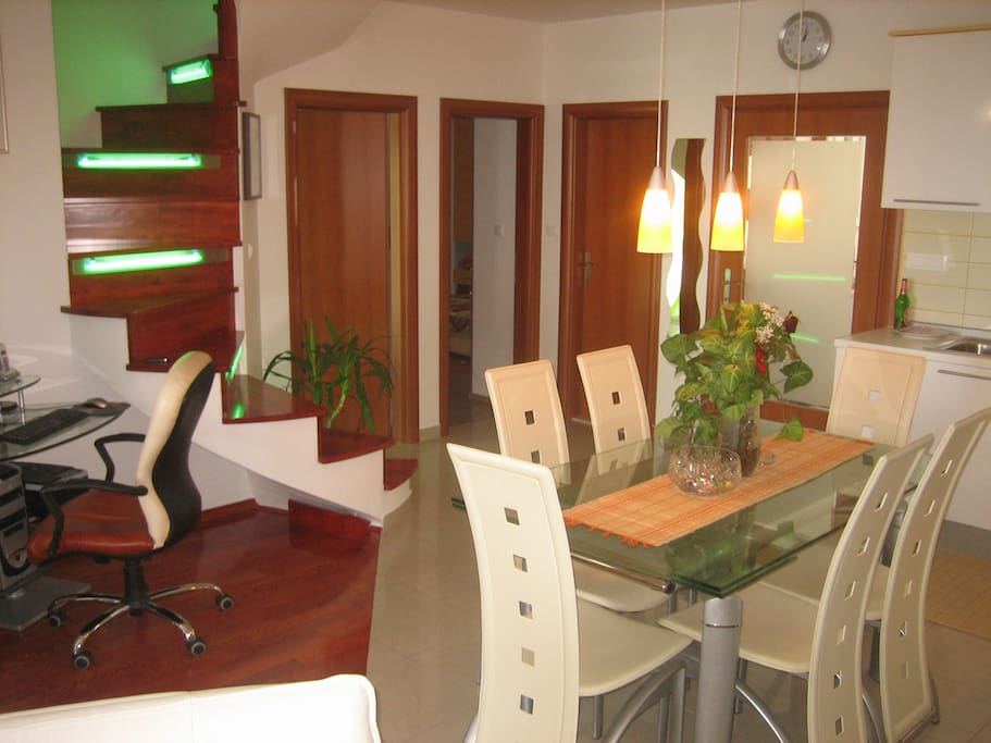 Dinning table
