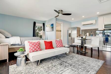 Modern Charlotte Studio Apt close to Uptown