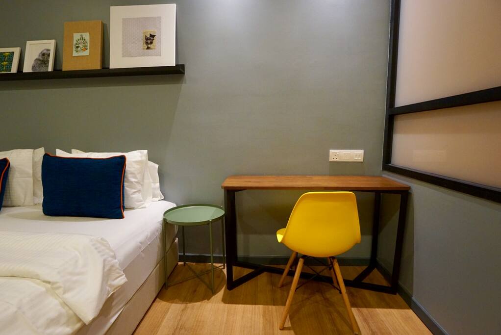 King Size Bed with Working Space
