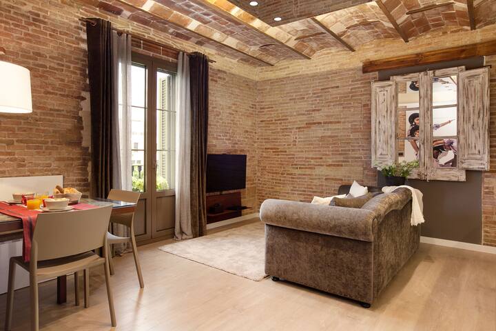 Superior with breakfast by Miro EnjoyBCN Apts gallery image 5