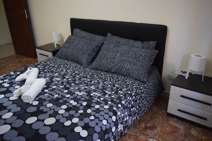 غرفة النوم 1