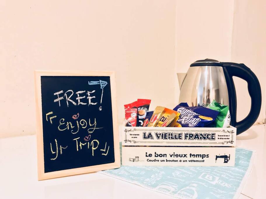 Complimentary snacks