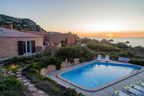 Villa Le Sfumature del Melograno with private pool