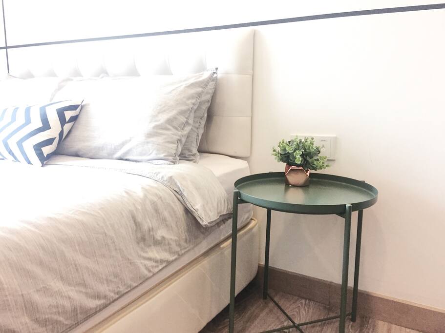 Bedside table