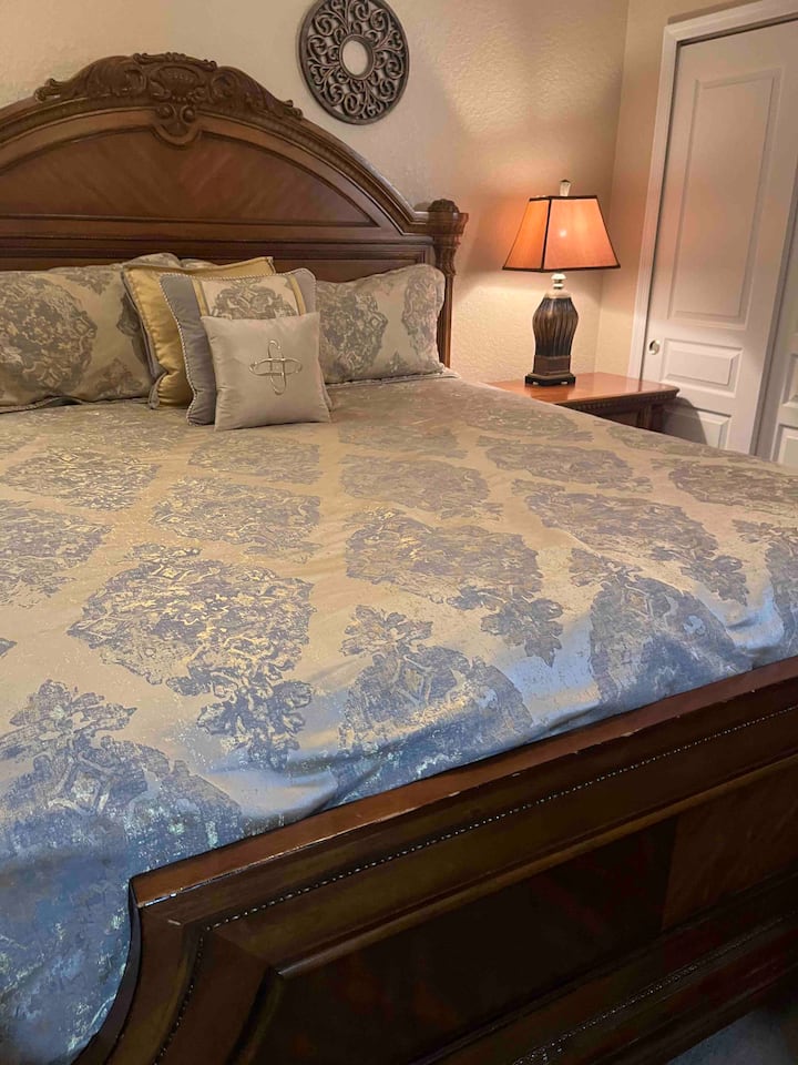 Nuevo hermoso telar y ropa de cama de molino para el segundo dormitorio tamaño king en la planta superior