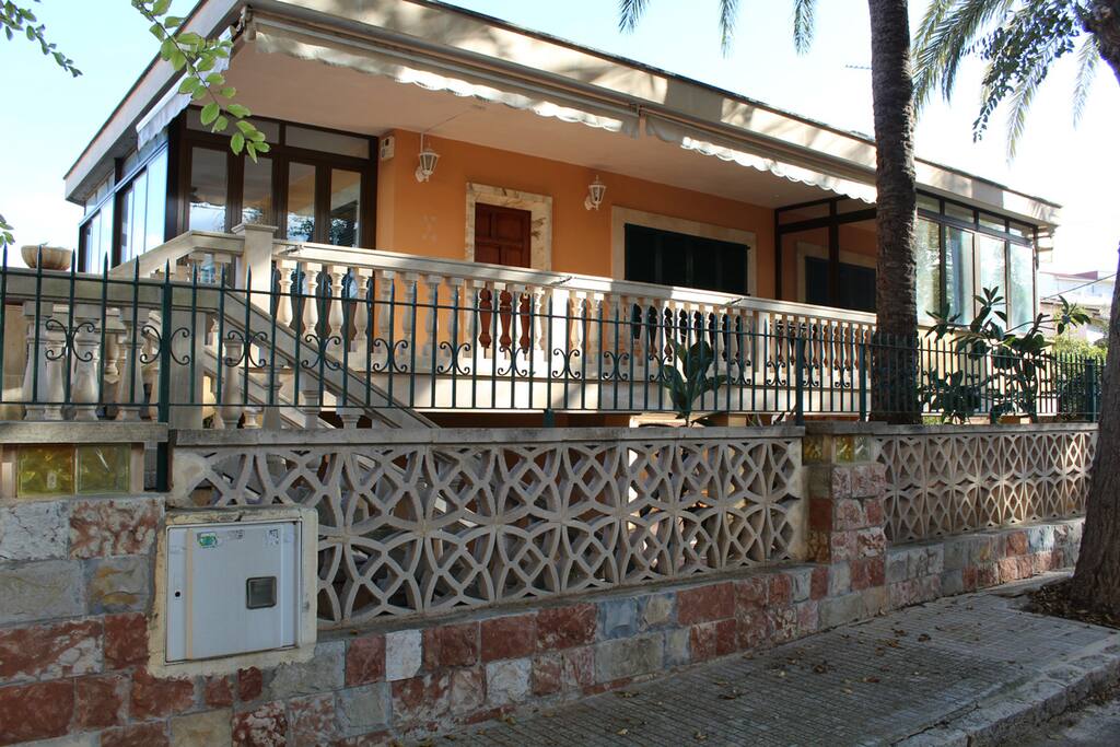 Fachada - Frontage