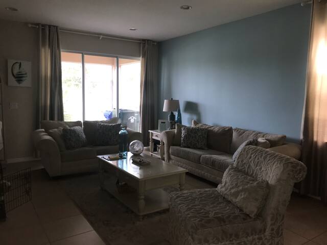 Relax, kick off your shoe and enjoy.