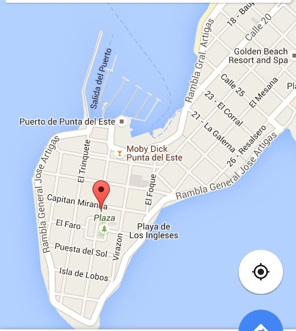 Location by Punta's main square, in the residential and historic "El Faro" (lighthouse) neighborhood. / La ubicacion exacta, en la peninsula, al la plaza del Faro.