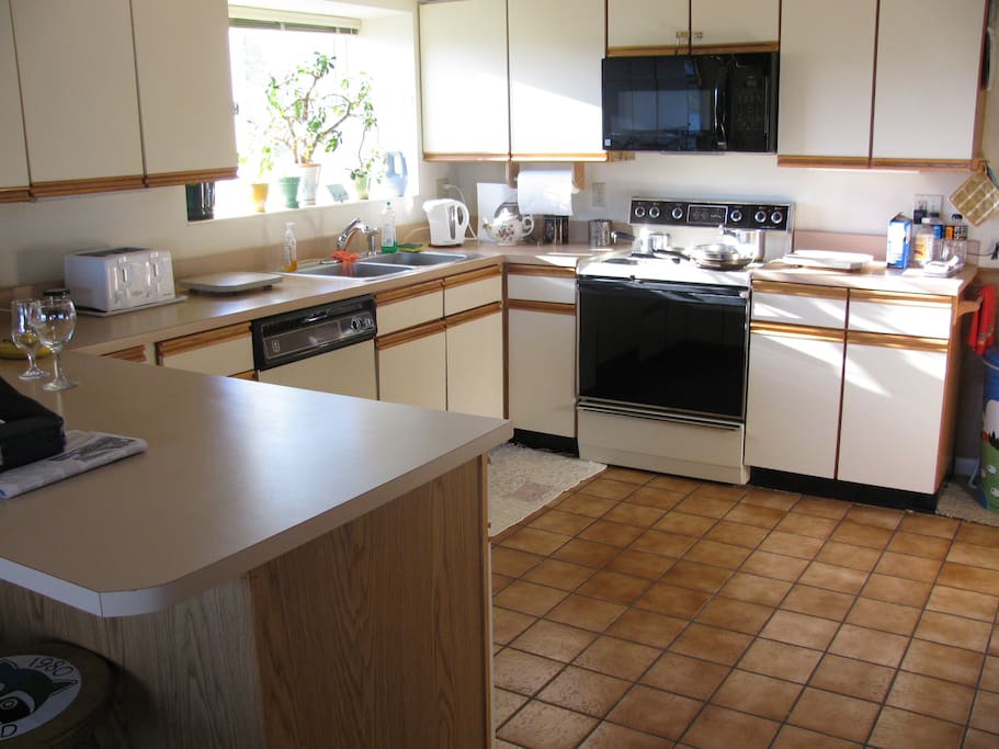 Roomy kitchen