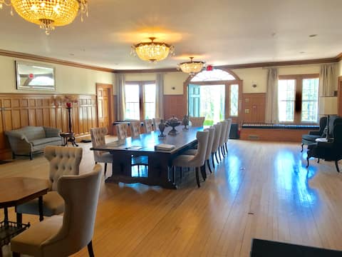 Stay at the largest Colonial Revival Mansion in US