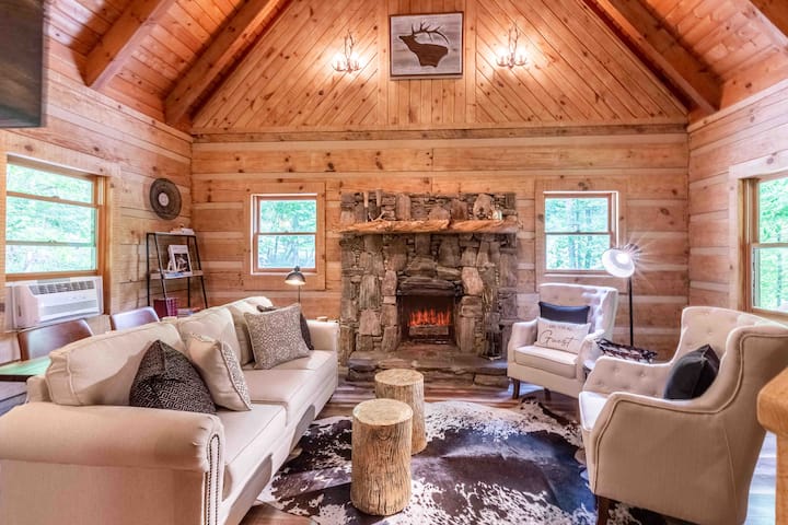 Cozy Cabin - Cherokee, NC
