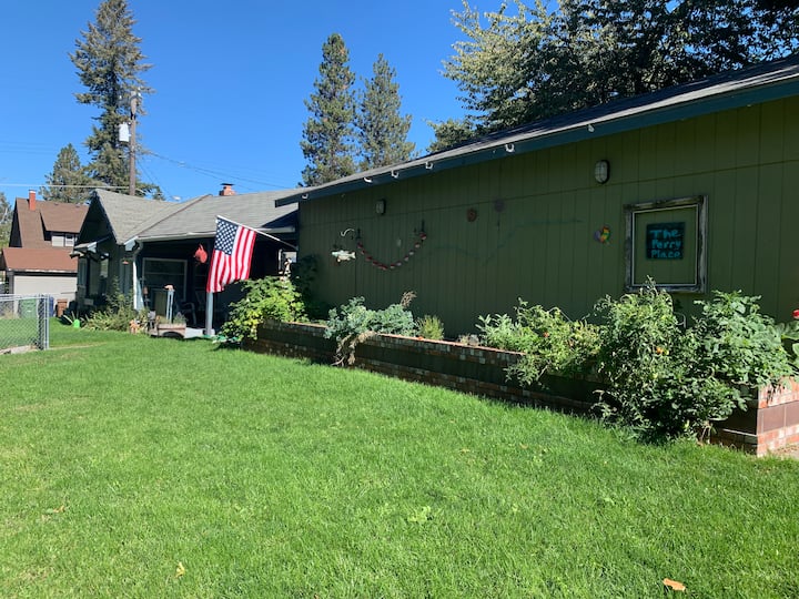 Entire Home in Spokane's South Perry District Bungalows for Rent in