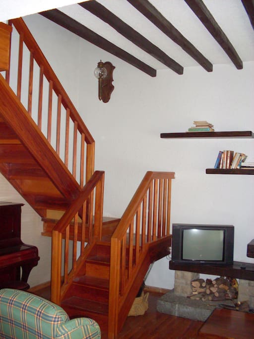 Escalera salón
