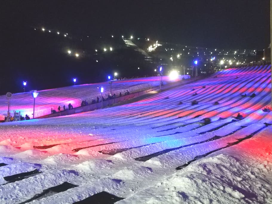 Night snowtubing at Camelback