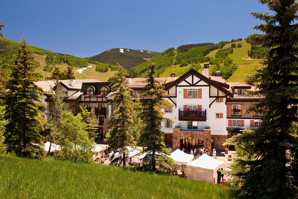 Enjoy the stylish mountain surroundings!