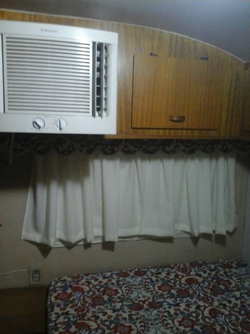 Ar condicionado no quarto de casal