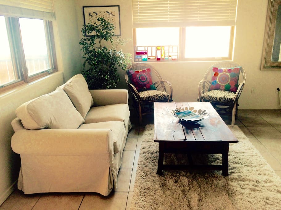 Inviting living room with clean, open space.