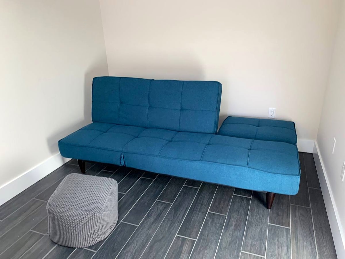 Top Airbnb: Modern Cottage—walk to Park Blvd Restaurants in Oakland