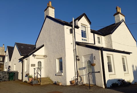 Teacher's Apartment 2 bed with Wood Burning Stove