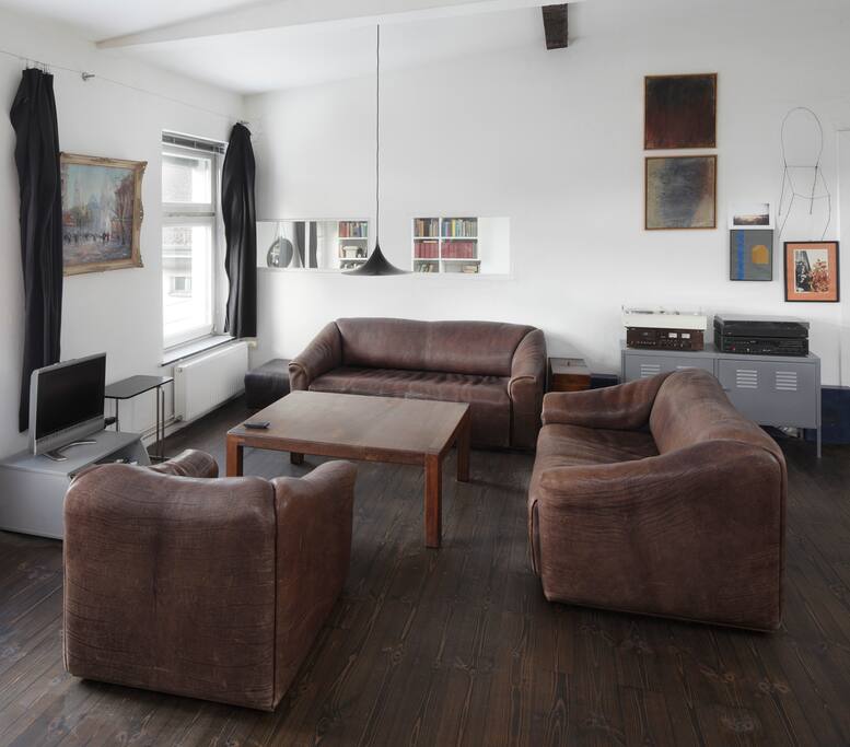 Musik Ecke mit Fernseher