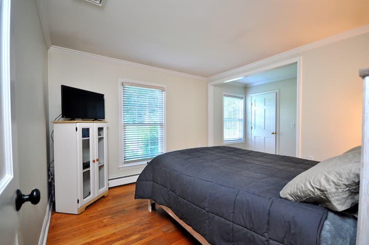 غرفة النوم الثانية/الطابق الأول