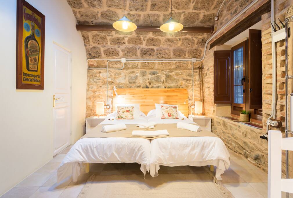 Dormitorio amplio y acogedor.