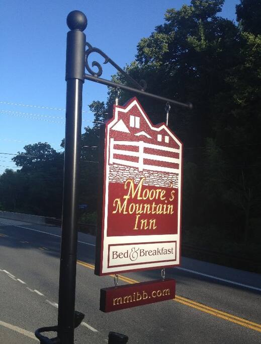 Moore's Mountain Inn Bed & Breakfast