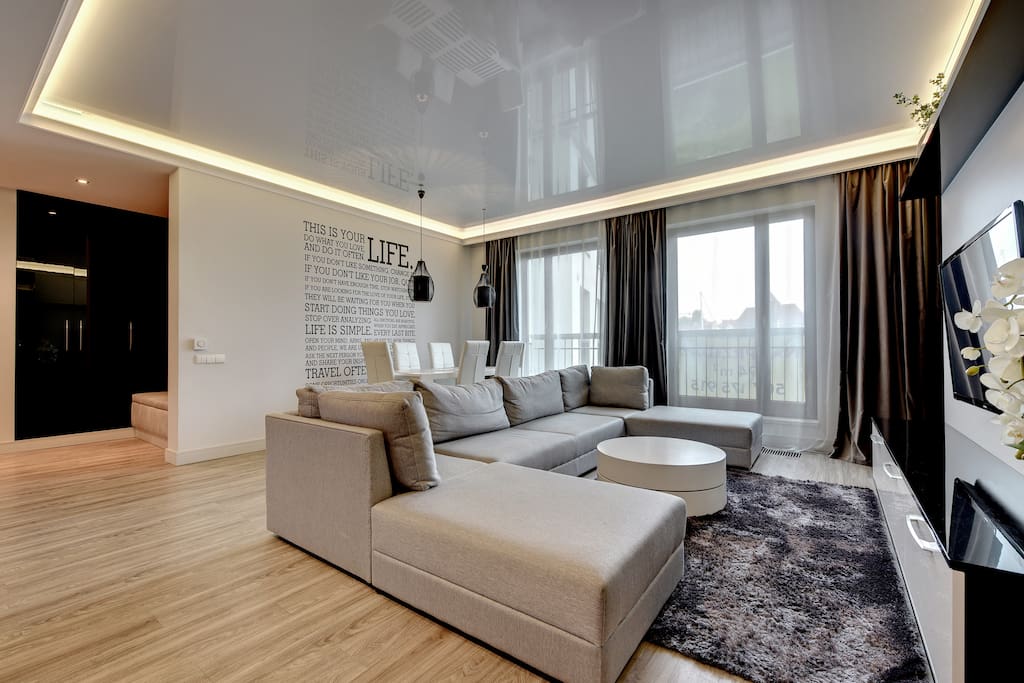 salon / living room