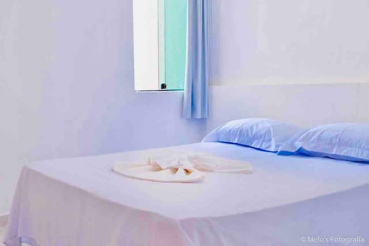 חדר זוגי 2 עם נוף לבריכה.