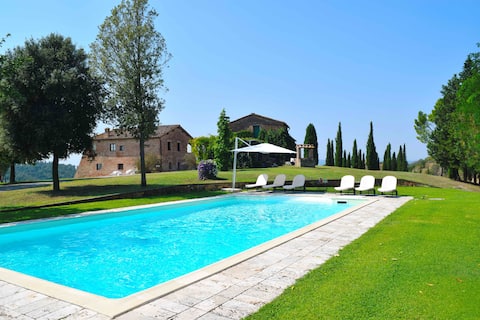 Podere on the Crete Senesi